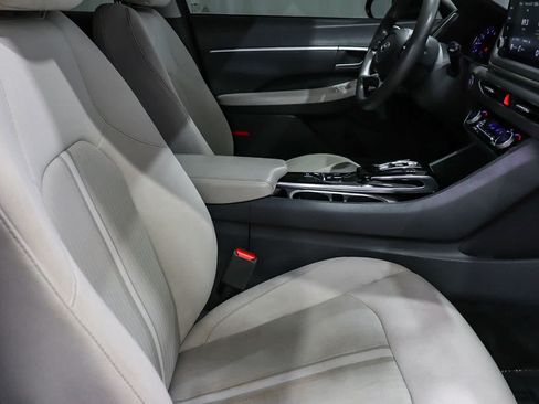 Used 2021 Hyundai Sonata SEL w/ Preferred Accessory Package FWD image 16