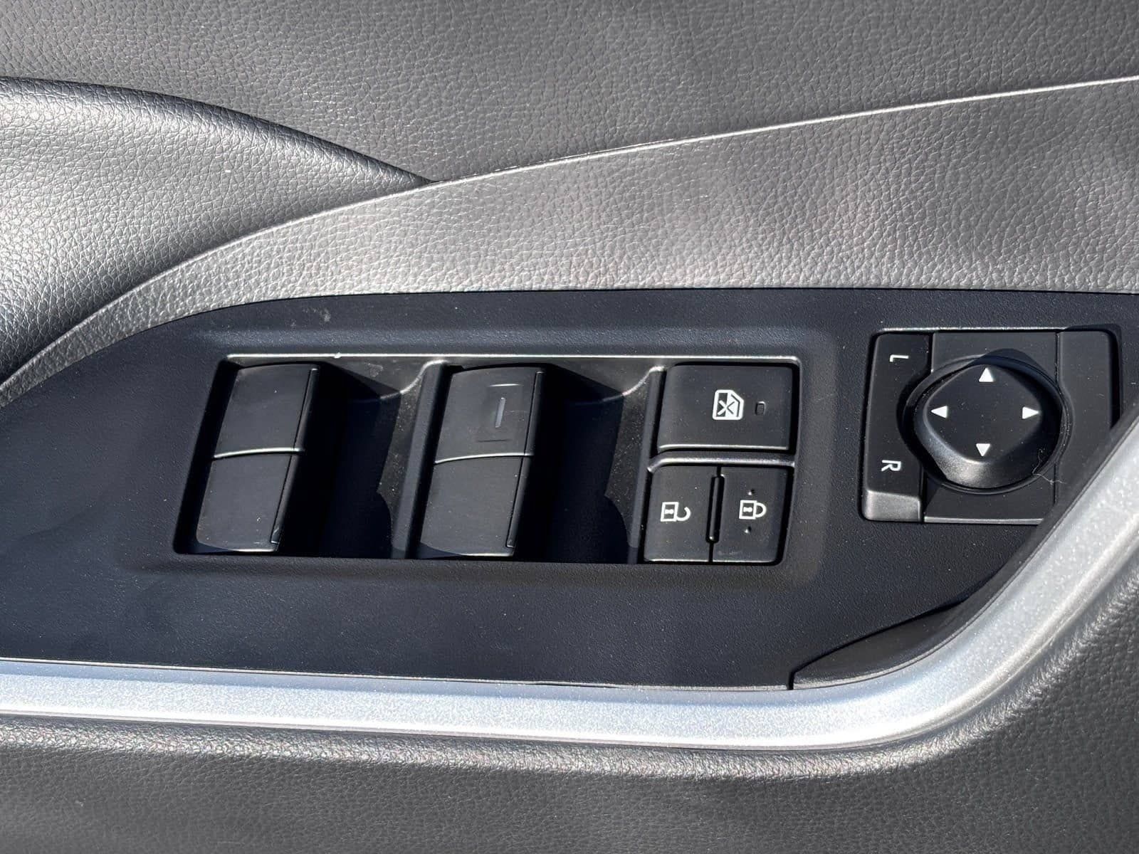 Used 2024 Toyota RAV4 LE FWD image 21
