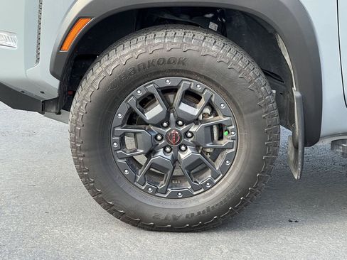 Used 2024 Nissan Frontier PRO-4X w/ Pro Premium Package AWD/4WD image 13