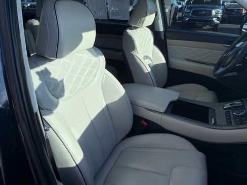 Used 2021 Hyundai Palisade Calligraphy w/ Winter Package image 16