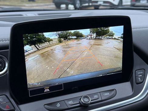 Used 2025 Chevrolet Blazer LT image 17