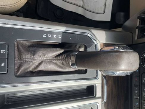 Used 2019 Ford F150 Lariat w/ Equipment Group 502A Luxury RWD image 17