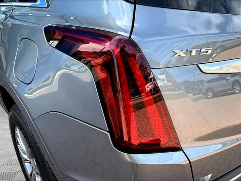 Used 2021 Cadillac XT5 Premium Luxury FWD image 22