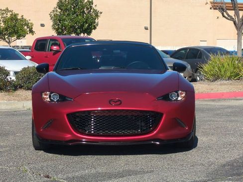 Used 2023 MAZDA MX-5 Miata Club image 2