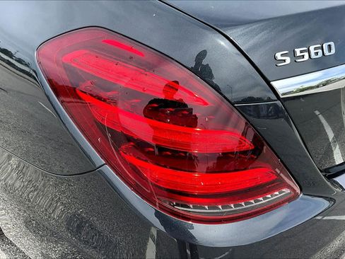 Used 2019 Mercedes-Benz S 560 Sedan image 29