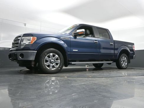 Used 2014 Ford F150 Lariat w/ Lariat Chrome Package image 45