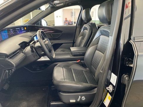 Used 2025 Lincoln Nautilus Reserve w/ Jet Appearance Package AWD/4WD image 15