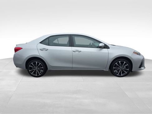 Used 2019 Toyota Corolla SE image 9