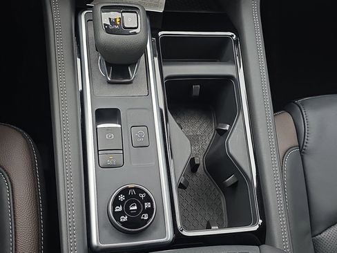 New 2025 Nissan Pathfinder Platinum image 22