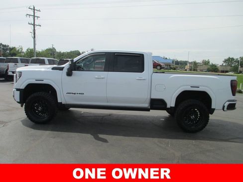 Used 2026 GMC Sierra 2500 AT4 w/ AT4 Premium Plus Package AWD/4WD image 11