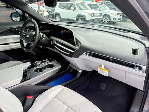 Used 2024 Cadillac Lyriq Luxury w/ LPO, Floor Liner Package image 23