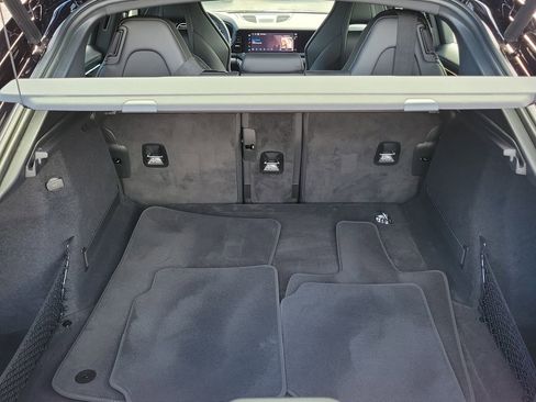 Used 2026 Porsche Panamera 4 image 8