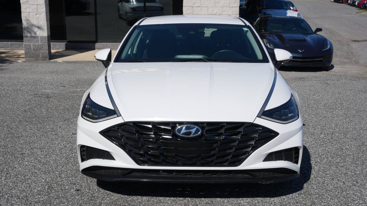 Used 2023 Hyundai Sonata SEL w/ Winter Weather Package FWD image 2