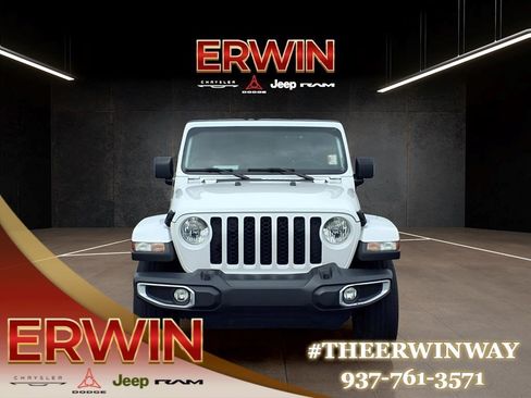 Used 2023 Jeep Gladiator Sport AWD/4WD image 7