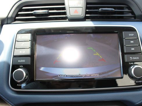 Used 2025 Nissan Versa SV FWD image 20