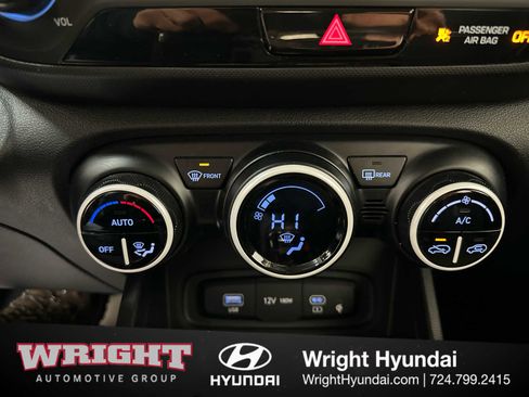 Certified 2023 Hyundai Venue Limited w/ Cargo Package image 28