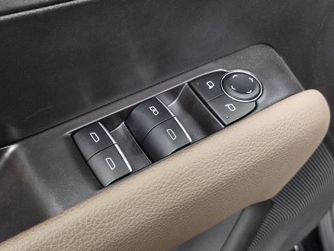 Used 2025 GMC Canyon Denali AWD/4WD image 21