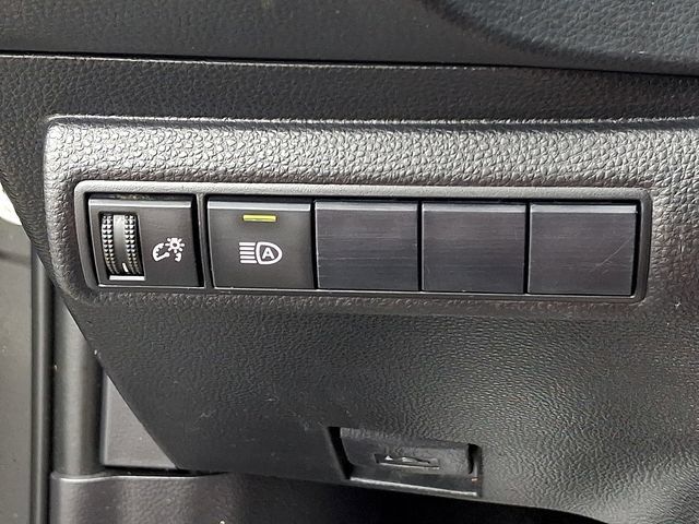 Used 2022 Toyota Corolla SE FWD image 16