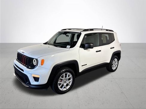 Used 2019 Jeep Renegade Sport w/ Sport Appearance Group AWD/4WD image 2