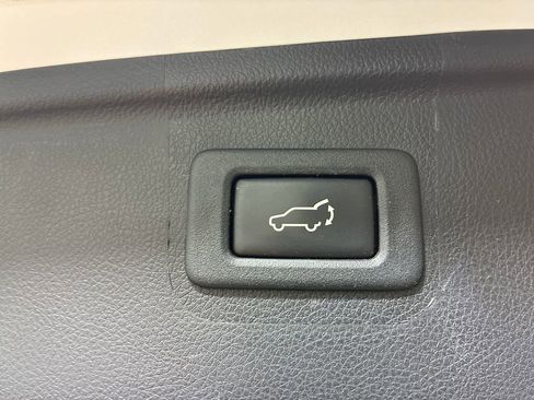 Used 2017 Subaru Outback 2.5i Premium image 30