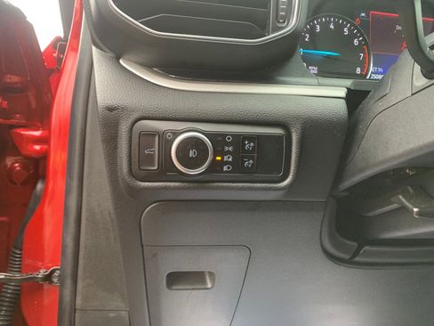 Used 2023 Ford Explorer XLT w/ Equipment Group 202A image 13