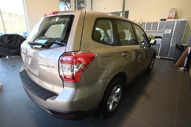 Used 2014 Subaru Forester 2.5i AWD/4WD image 11