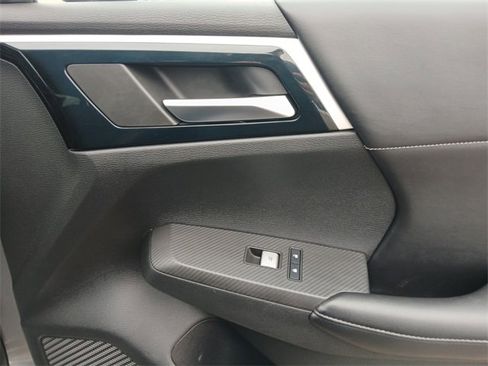 Used 2022 Mitsubishi Outlander SE image 16