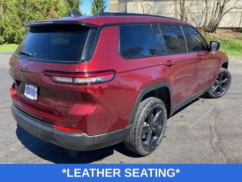 Used 2025 Jeep Grand Cherokee L Limited w/ Black Appearance Package image 4