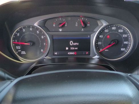 Used 2025 Chevrolet Blazer LT FWD image 14