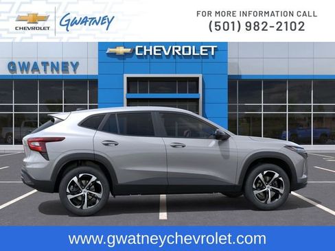 New 2026 Chevrolet Trax RS image 5