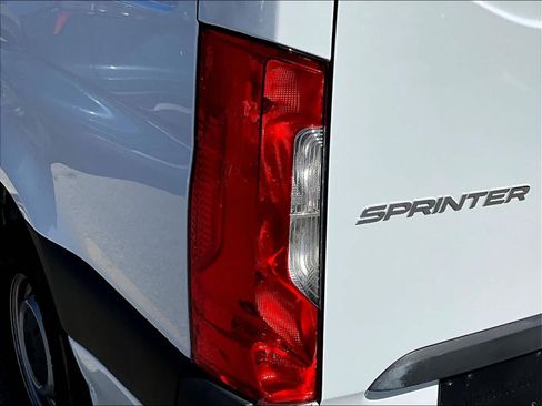 Used 2023 Mercedes-Benz Sprinter 2500 image 31