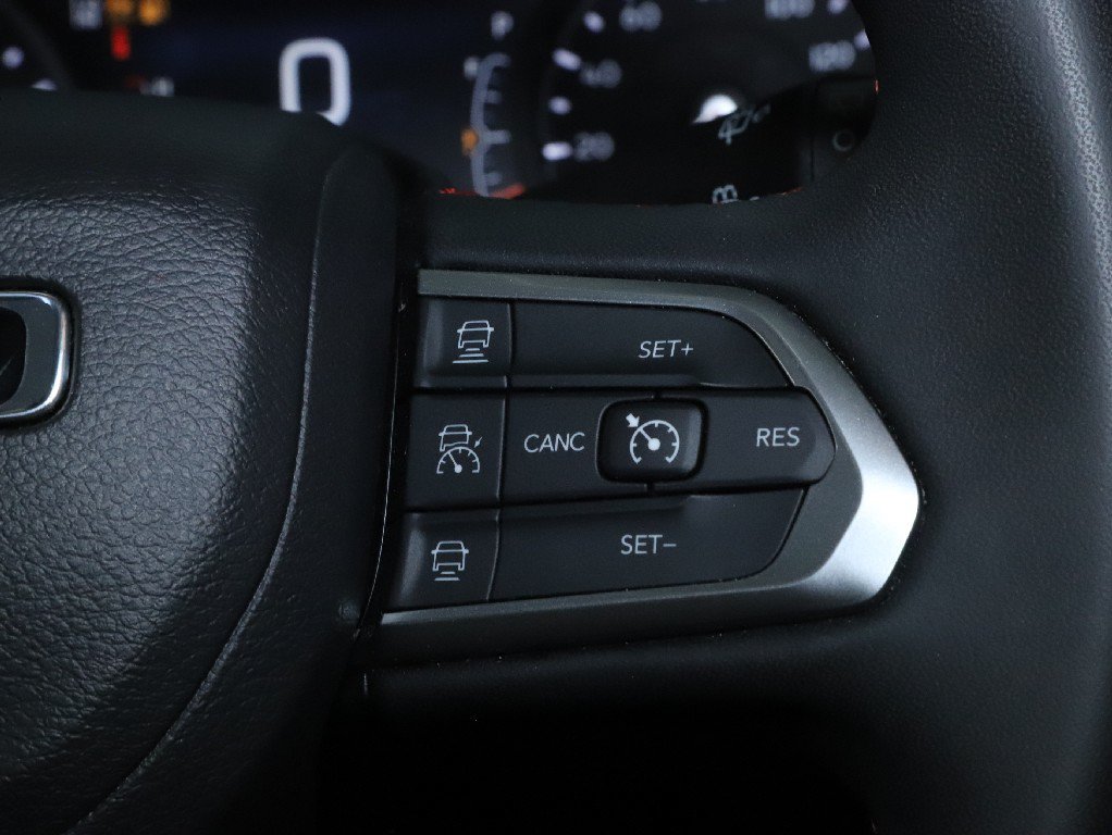 Used 2025 Jeep Compass Trailhawk AWD/4WD image 23