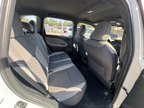 Used 2025 Subaru Forester image 12