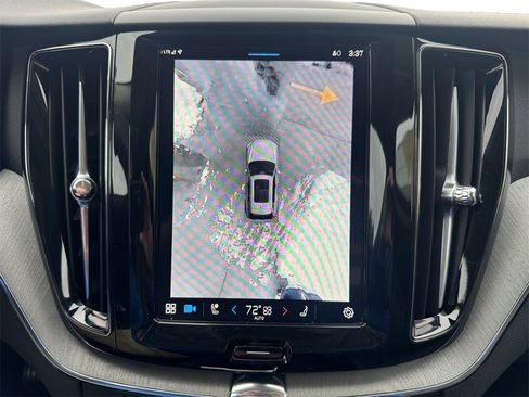 Certified 2025 Volvo XC60 B5 Plus image 16