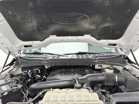 Used 2022 Ford F150 XLT image 39