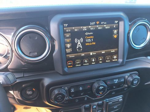 Used 2023 Jeep Wrangler Unlimited Sahara image 13