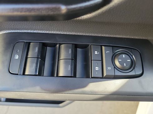 Used 2025 Toyota Tacoma SR5 image 20