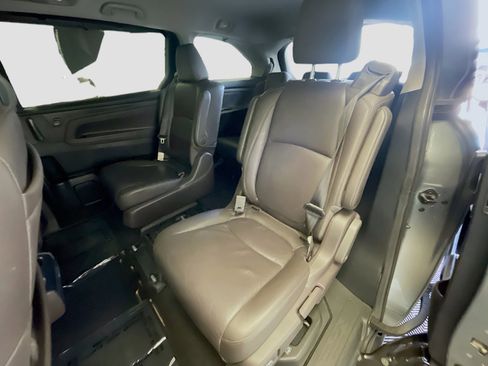 Used 2019 Honda Odyssey EX-L image 16