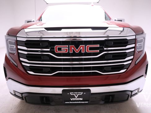 Used 2022 GMC Sierra 1500 SLT w/ X31 Off-Road Package image 8