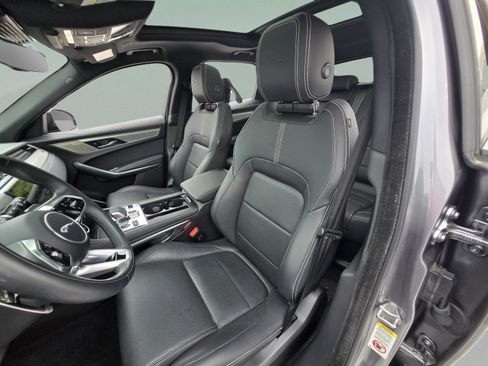 Used 2024 Jaguar F-PACE R-Dynamic S AWD/4WD image 12