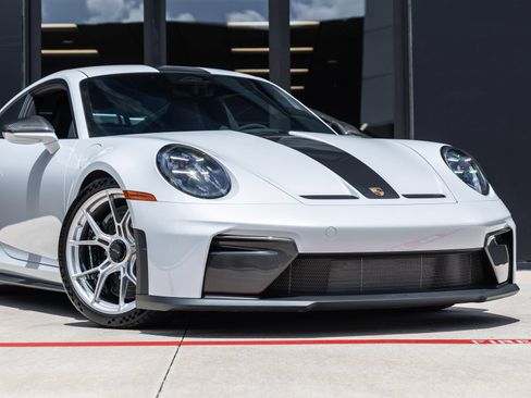 Certified 2026 Porsche 911 GT3 RWD image 10