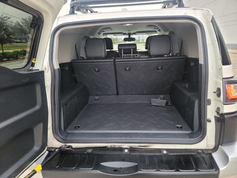 Used 2012 Toyota FJ Cruiser 4WD w/ Convenience Pkg image 17