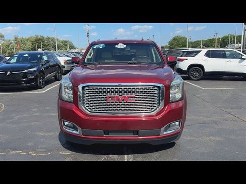 Certified 2017 GMC Yukon XL Denali w/ Open Road Package AWD/4WD image 3
