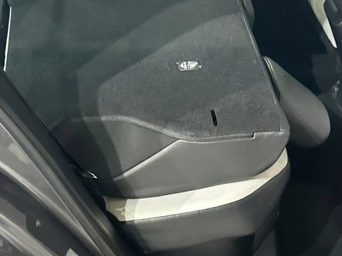 Used 2018 Toyota Prius Four FWD image 53