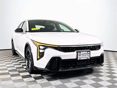 Used 2025 Kia K4 GT-Line w/ GT-Line Premium Package image 10