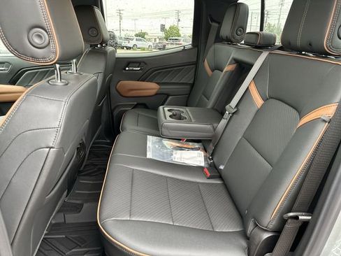 New 2026 GMC Canyon AT4 w/ AT4 Premium Package AWD/4WD image 27