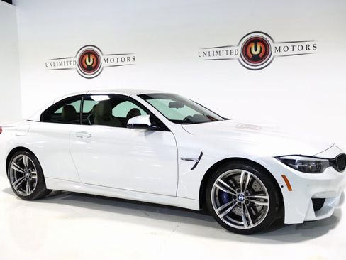 Used 2018 BMW M4 Convertible image 8