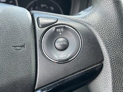 Used 2016 Honda HR-V LX image 29