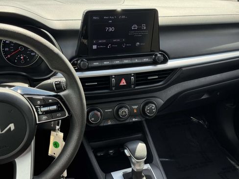 Used 2023 Kia Forte LXS w/ LXS Technology Package FWD image 3
