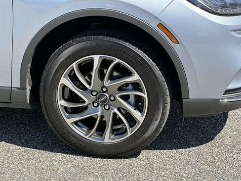 Used 2022 Lincoln Corsair AWD w/ Equipment Group 101A image 7